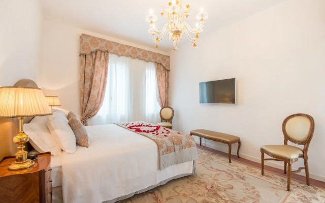 San Teodoro Palace Luxury Apartments