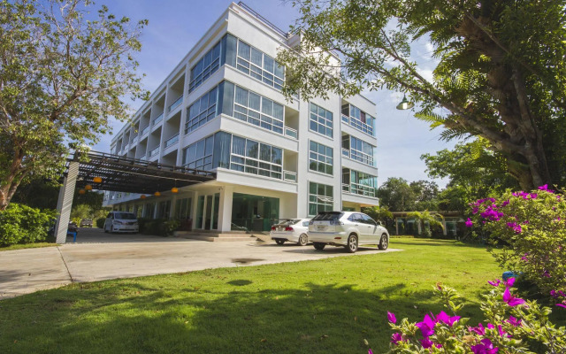 The Pano Hotel And Residence
