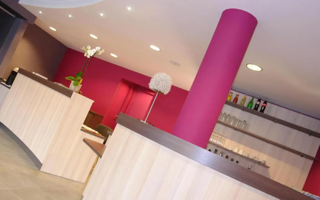 Brit Hotel Vannes-Theix