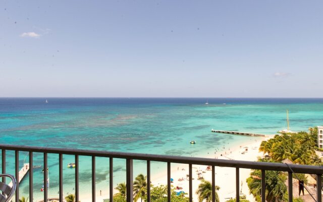 Sky Box Beach Suite at Montego Bay Club
