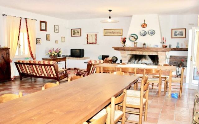 Villa Vallocchia - sleeps 18. Exclusive pool/grounds. Spoleto 10 mins. Rome 1 hr
