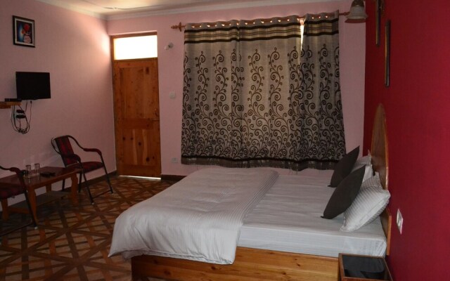 The Brooks, Manali