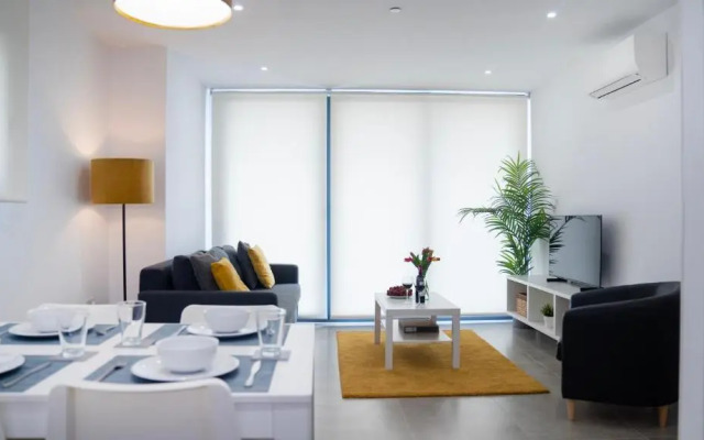 E1 Suites & Spa