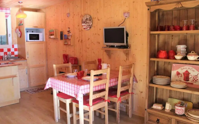 Appartement Vars, 1 pièce, 2 personnes - FR-1-330B-130