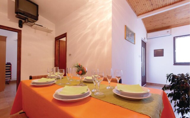 Stunning Home in Pula With Wifi and 2 Bedrooms