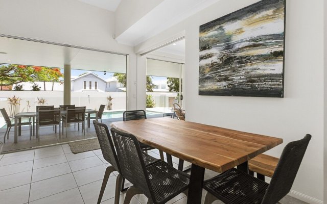 Perfect Family Holiday Home on Noosa Sound - 3 Key Court