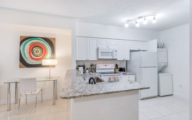 Churchill Suites Intracoastal Yacht Club