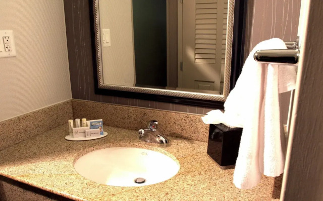 Courtyard by Marriott Atlanta Northlake