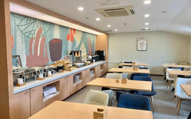 Hanting Hotel (Zhengzhou Huayuan Road)