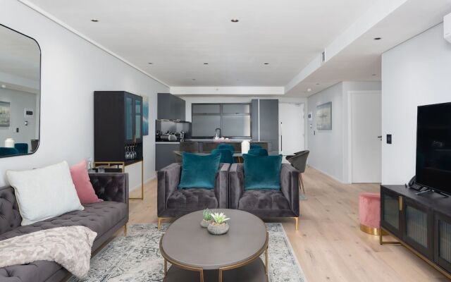 Cosmopolitan Luxury Serviced Apartments