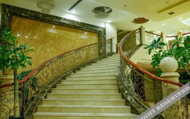 Starway Hotel (Penglai Dengzhou Road Store)