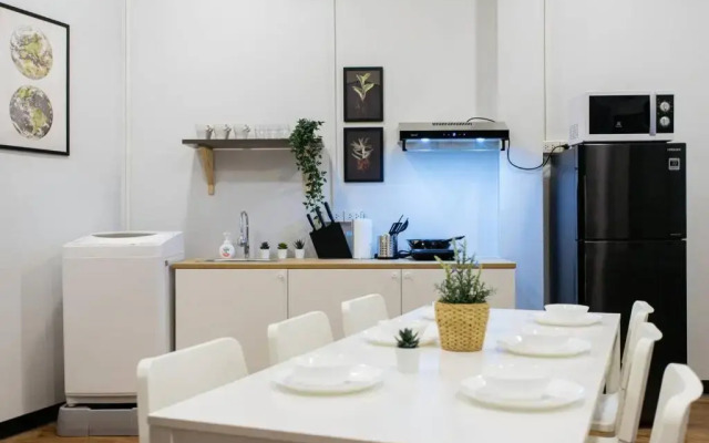 U3 Large 2 Bedroom Full kitchen near BTS Udomsuk