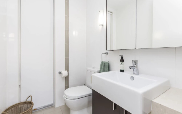 Sydney Seaside Contemporary Executive Living