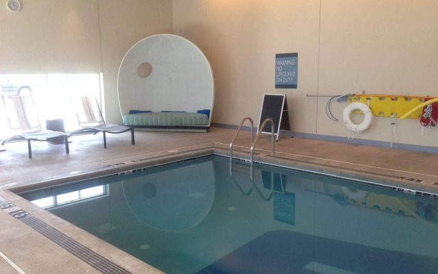 Aloft Dulles Airport North