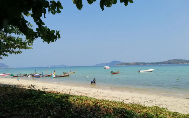 Naiharn Beach Resort