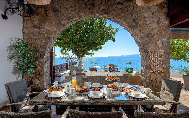 holiday home, Charaki