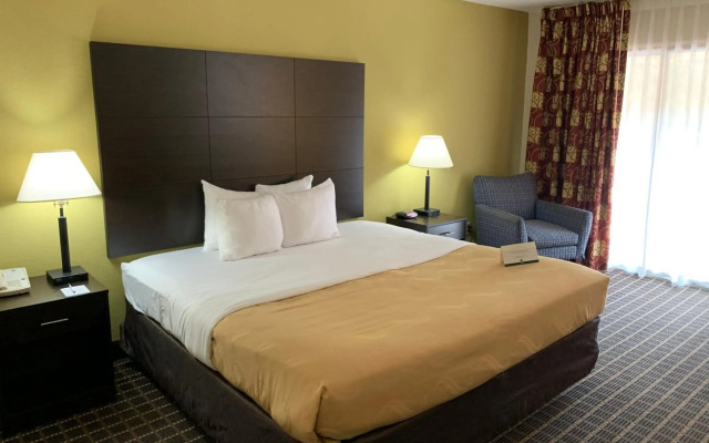 Quality Inn & Suites Pensacola Bayview