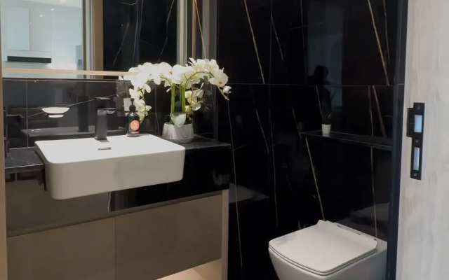 Easygo- Stylish 1bdr Binghatti Corner