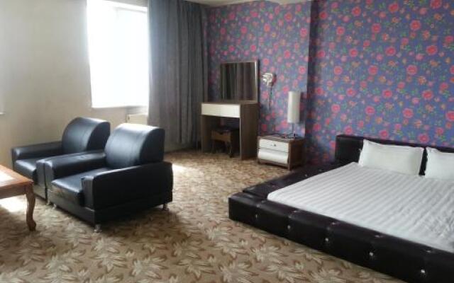 Good Day Hotel
