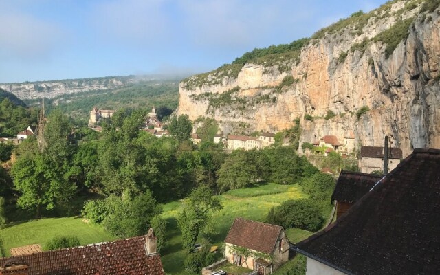 Un jardin dans la falaise