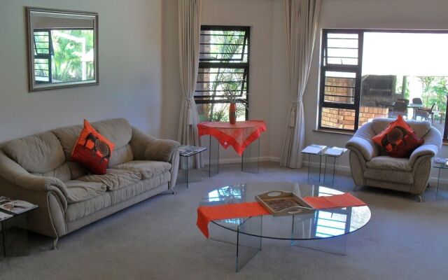 8 Royal Palm Bed & Breakfast