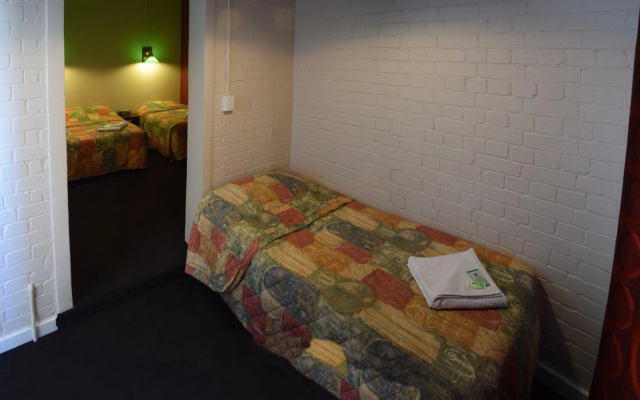 Palace Hotel Kalgoorlie – Guest Rooms – Kalgoorlie