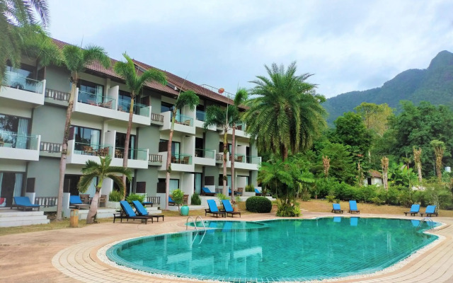 Chang Buri Resort & Spa (SHA Plus+)