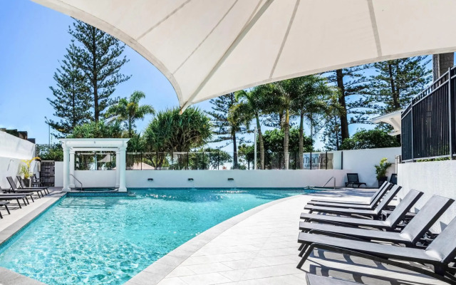 Mantra Coolangatta Beach