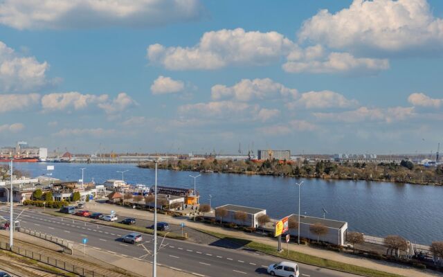 Luxury Apartment in Szczecin by Renters