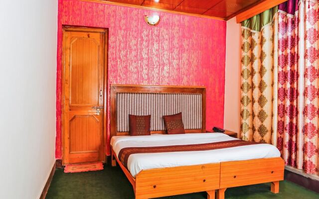 OYO 14082 Hotel Himalayan Stays