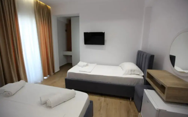 Summer Point Hotel - Hotel in Ksamil - Photo 5