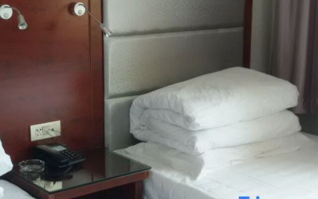 Pingliang Shangjia Express Hotel