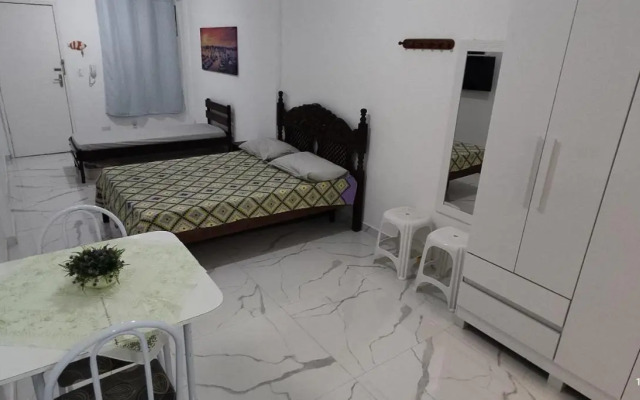 Quitinete no Centro a Poucos Passos da Praia