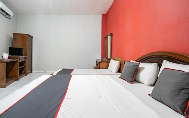 Collection O Tasikmalaya Near Stadium Wiradadaha Formerly Hotel Abadi – Guest Rooms – Tasikmalaya