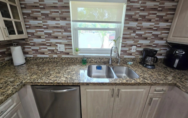 Luxurious & Spacious Townhouse in Prime Location