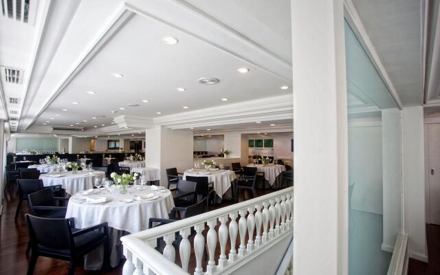 Hotel Almirante