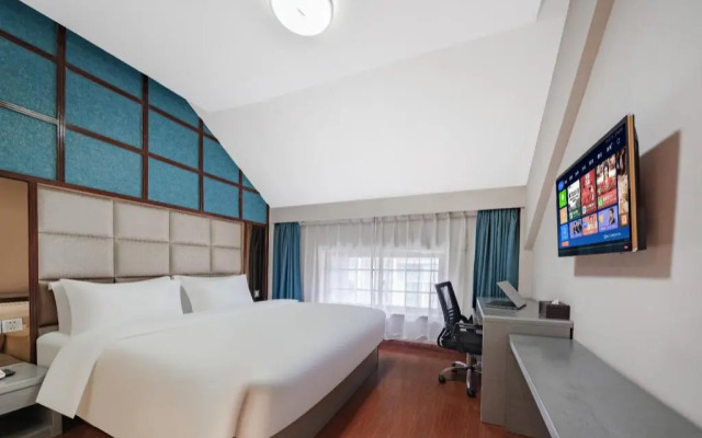 Rong Le Business Hotel