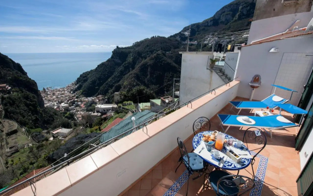 Donna Luisa Suites 19 Amalfi view