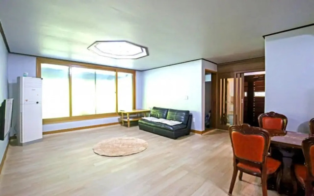 Yangpyeong Adeulbawi Pension