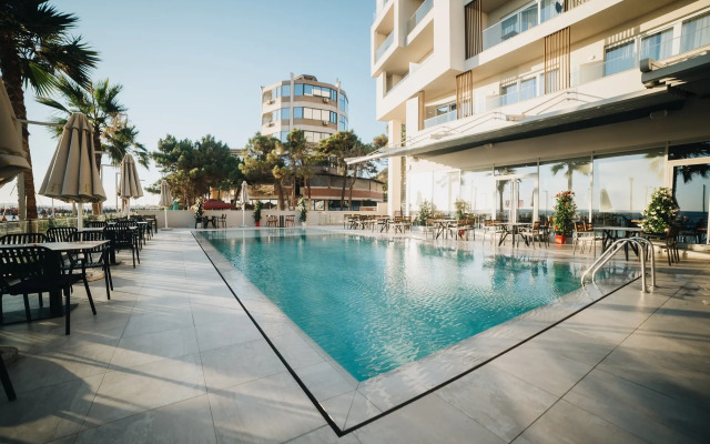 AMR Hotel