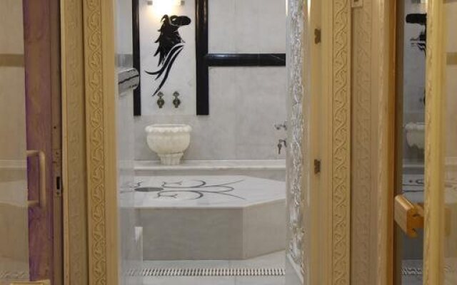 White Line Boutique Hotel