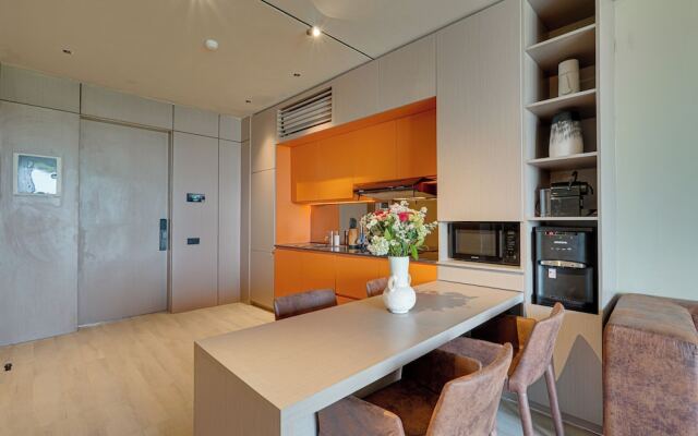 Alex Villas Complex N4