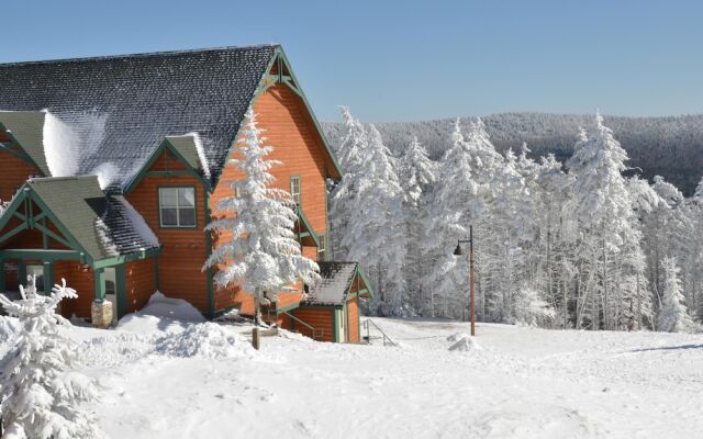 2 Br: Camp 4 # 21