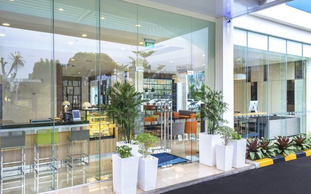 Holiday Inn Express Jakarta Matraman by IHG