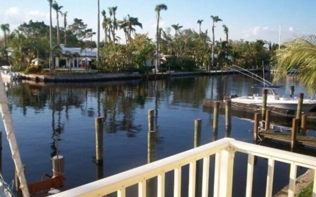 Kira-Mar Waterfront Villas