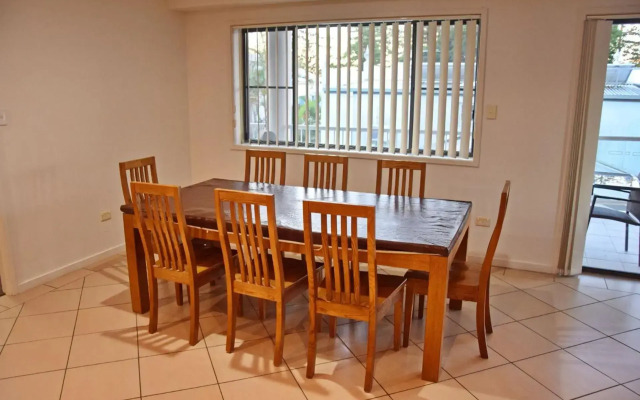 Jubilee Apartment 12