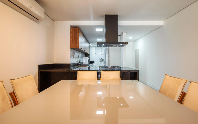Apt Moderno com varanda a 150m do mar ABC0202