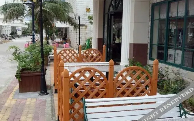 Summer Hotel (Shangchuanfei Beach)