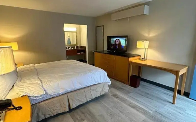 Knights Inn Lanett