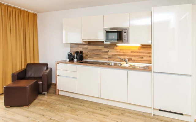 Emma Apartments